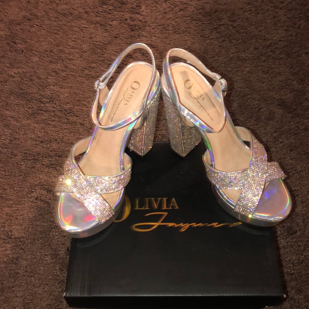 Sonny hologram heels